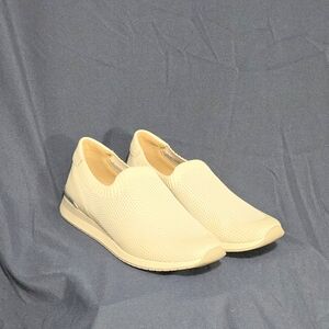 Naturalizer Lafayette Slip-on Sneakers White Fly Knit - Women's Size 8.5